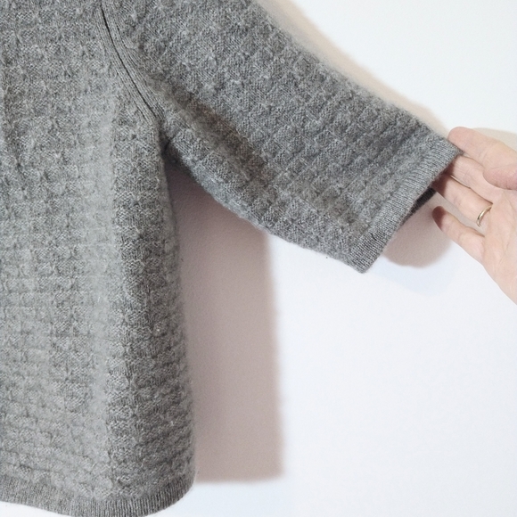 Cropped knitted cashmere sweater - Picture 3 of 4
